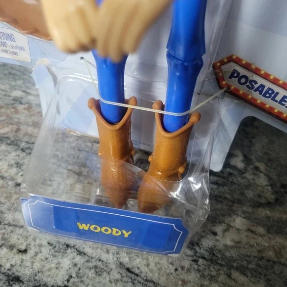 RARE HTF Disney Pixar Toy Story 4 WOODY 9" Posable Action Figure Mattel 2018 - Picture 2 of 3